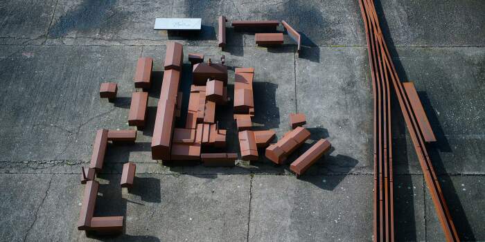 : Geschichte inklusiv: Öffentliche Führung in Leichter Sprache durch die Dauerausstellung „Techniker der ‚Endlösung‘“